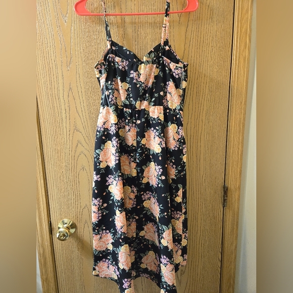 NWOT Lily Rose Black Floral Dress sz S - Picture 2 of 8